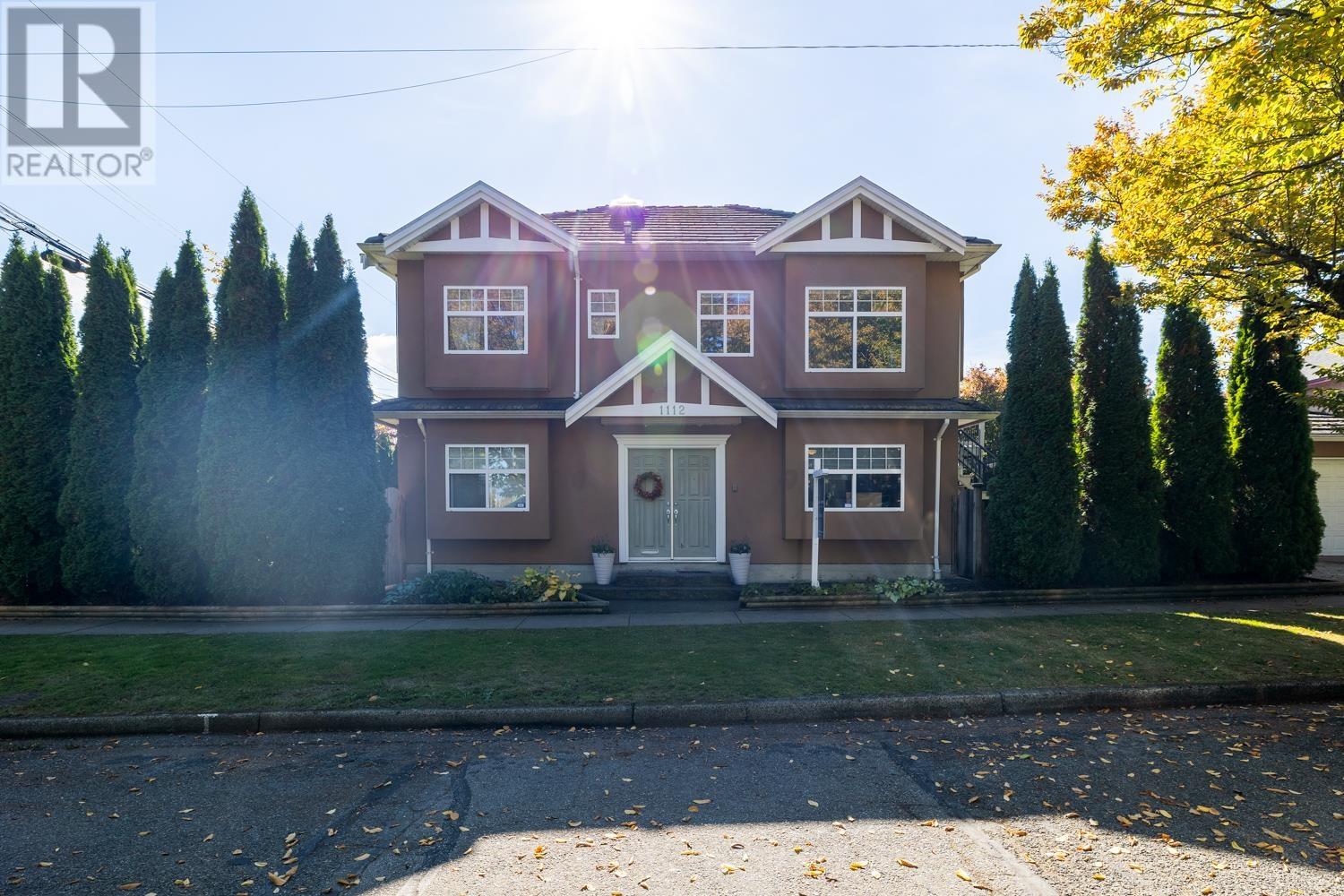 1112 E 26TH AVENUE, vancouver, British Columbia
