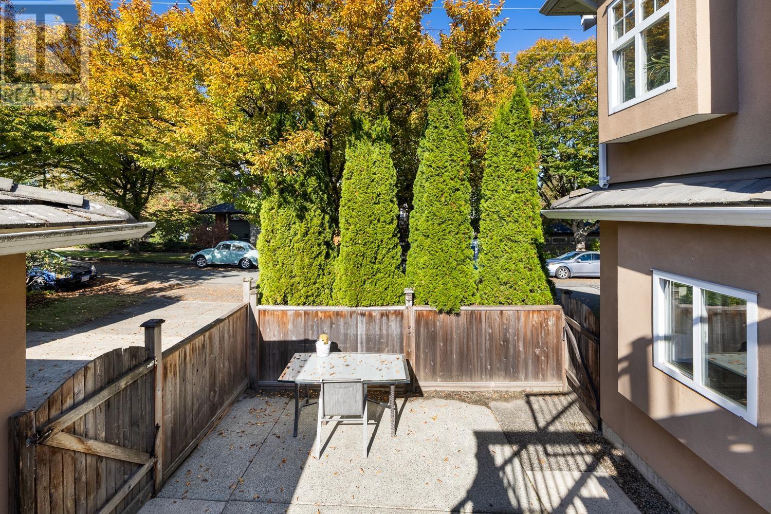 1112 E 26th Avenue, Vancouver, British Columbia  V5V 2J5 - Photo 11 - R2823323