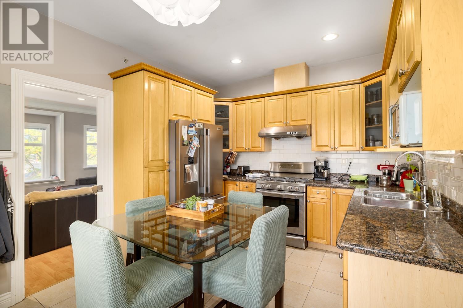 1112 E 26th Avenue, Vancouver, British Columbia  V5V 2J5 - Photo 6 - R2823323