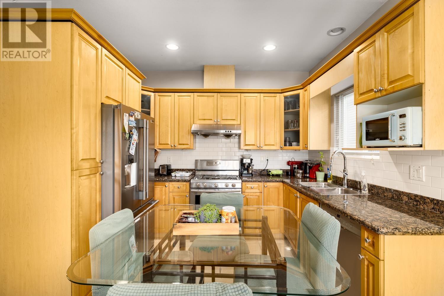 1112 E 26th Avenue, Vancouver, British Columbia  V5V 2J5 - Photo 7 - R2823323