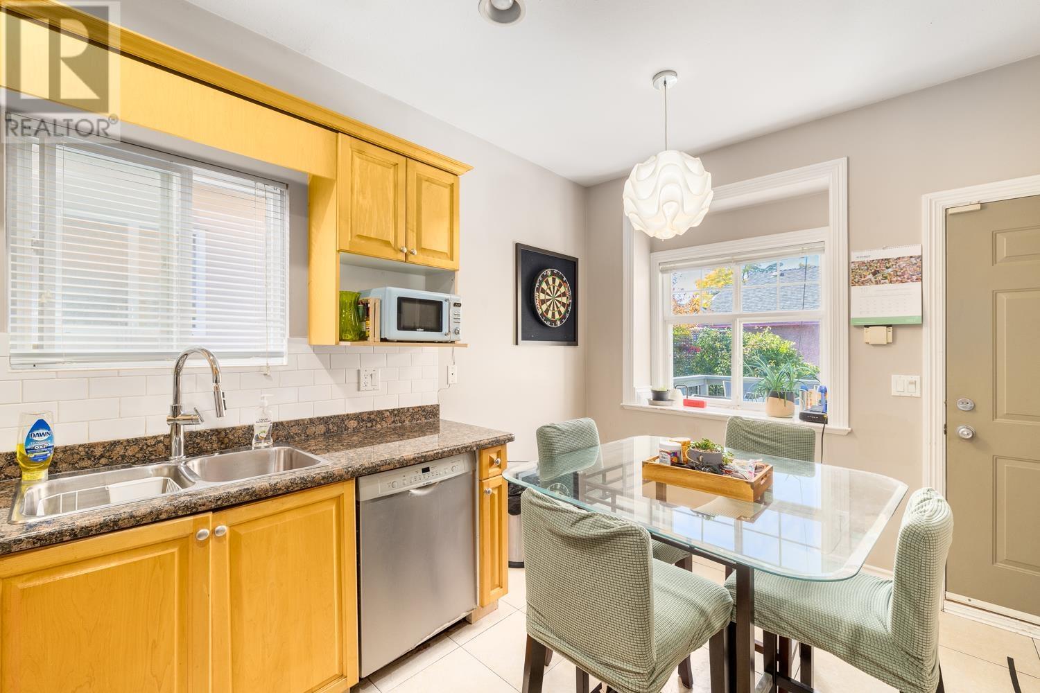 1112 E 26th Avenue, Vancouver, British Columbia  V5V 2J5 - Photo 8 - R2823323