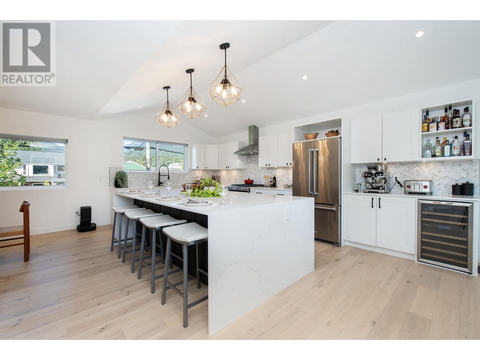 2070 Diamond Road, Squamish, British Columbia  V0N 1T0 - Photo 10 - R2823342