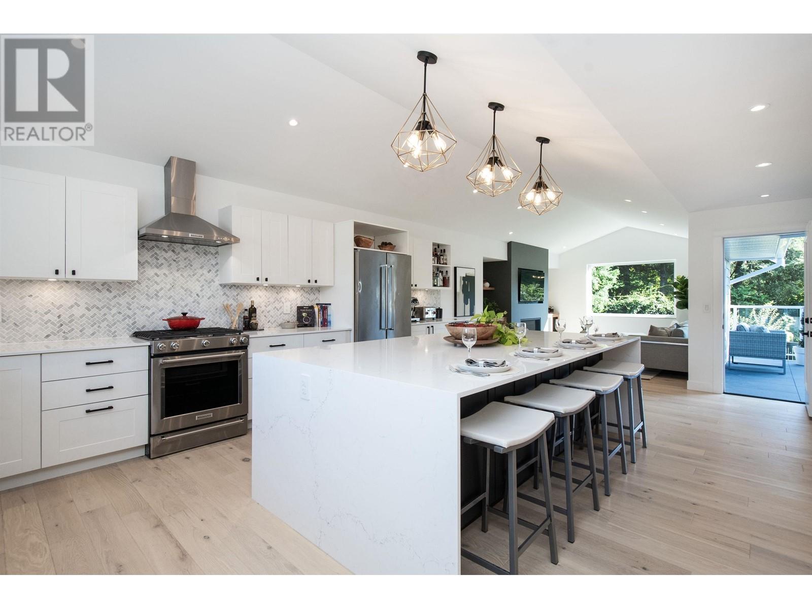 2070 Diamond Road, Squamish, British Columbia  V0N 1T0 - Photo 7 - R2823342