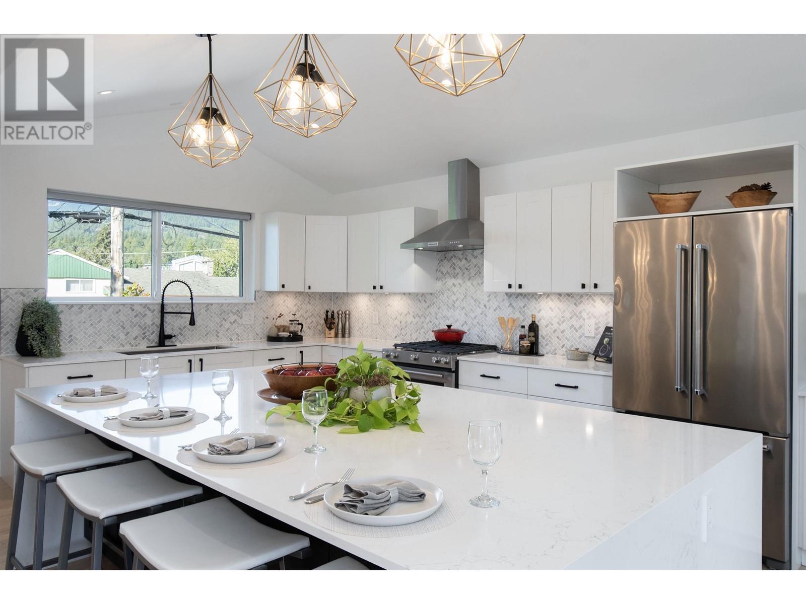 2070 Diamond Road, Squamish, British Columbia  V0N 1T0 - Photo 9 - R2823342