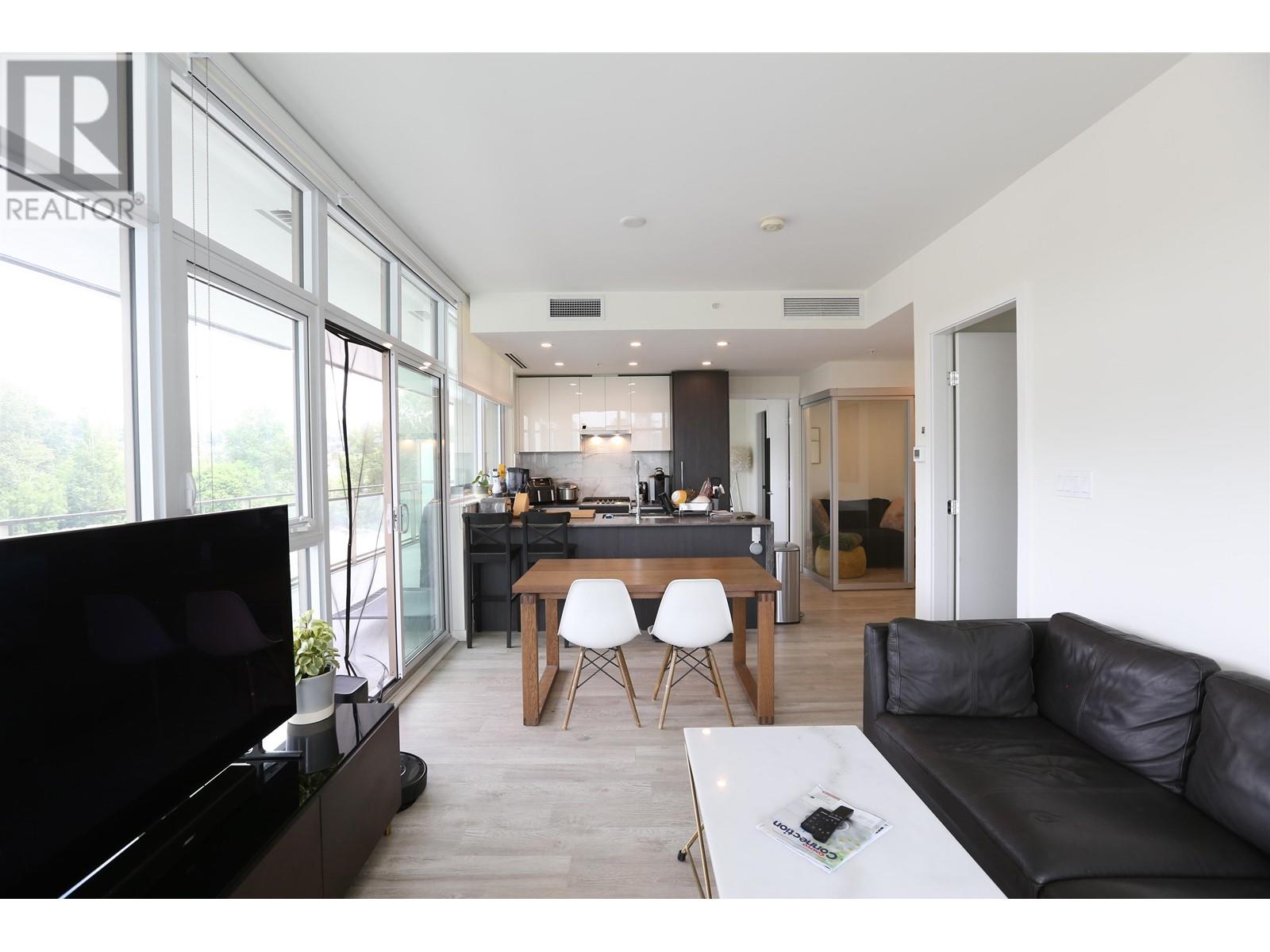 510 5333 Goring Street, Burnaby, British Columbia  V5B 3A2 - Photo 2 - R2823341