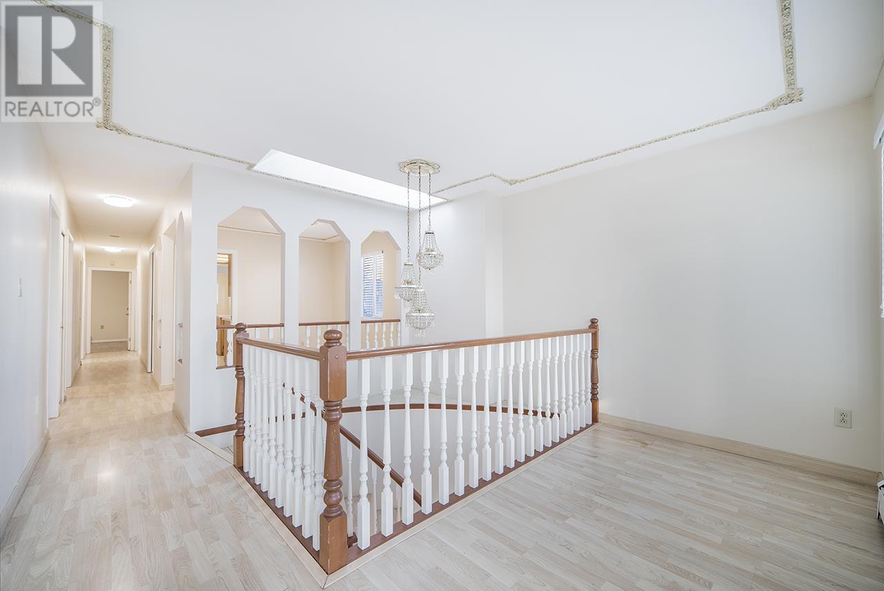 5567 Clinton Street, Burnaby, British Columbia  V5J 2L9 - Photo 7 - R2823224