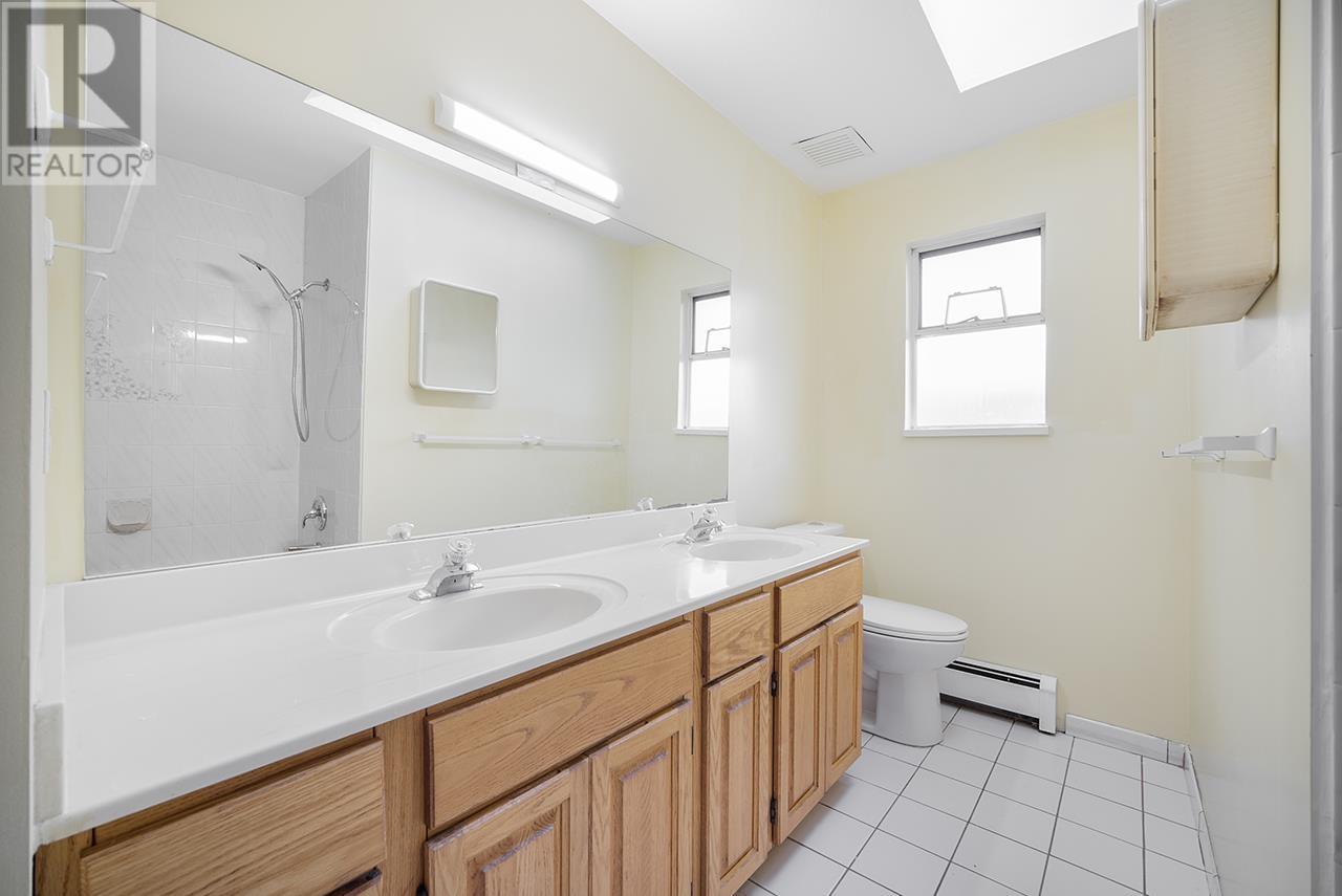 5567 Clinton Street, Burnaby, British Columbia  V5J 2L9 - Photo 16 - R2823224