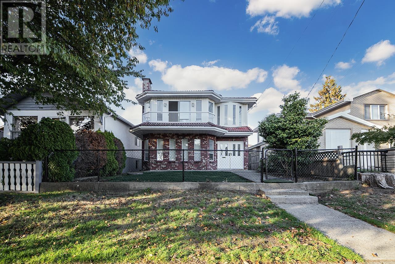 5567 Clinton Street, Burnaby, British Columbia  V5J 2L9 - Photo 2 - R2823224