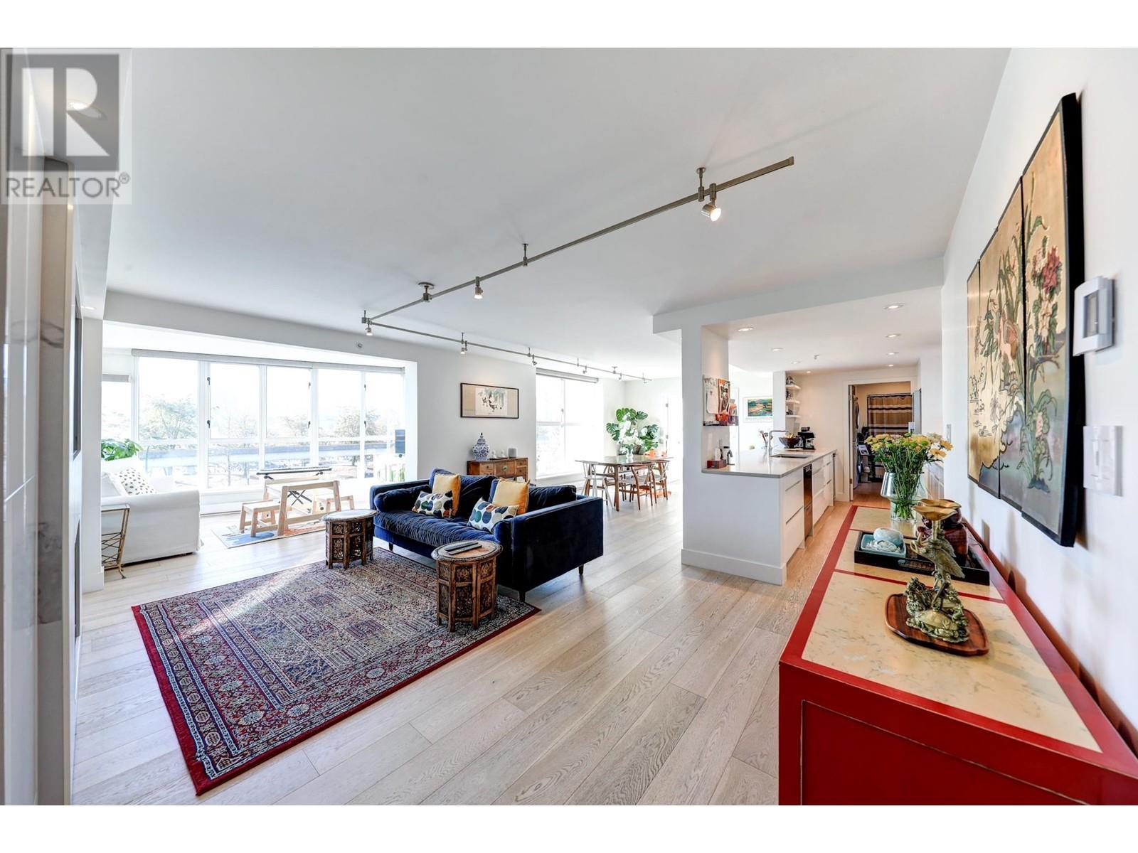 303 1188 Quebec Street, Vancouver, British Columbia  V6A 4B3 - Photo 4 - R2823081