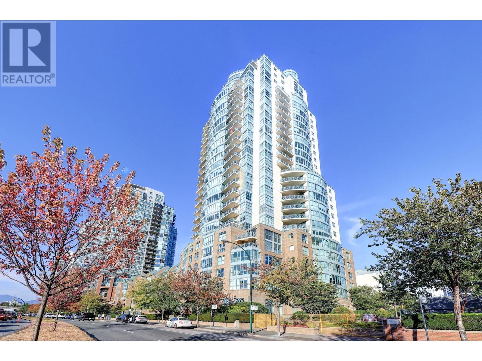 303 1188 Quebec Street, Vancouver, British Columbia  V6A 4B3 - Photo 1 - R2823081