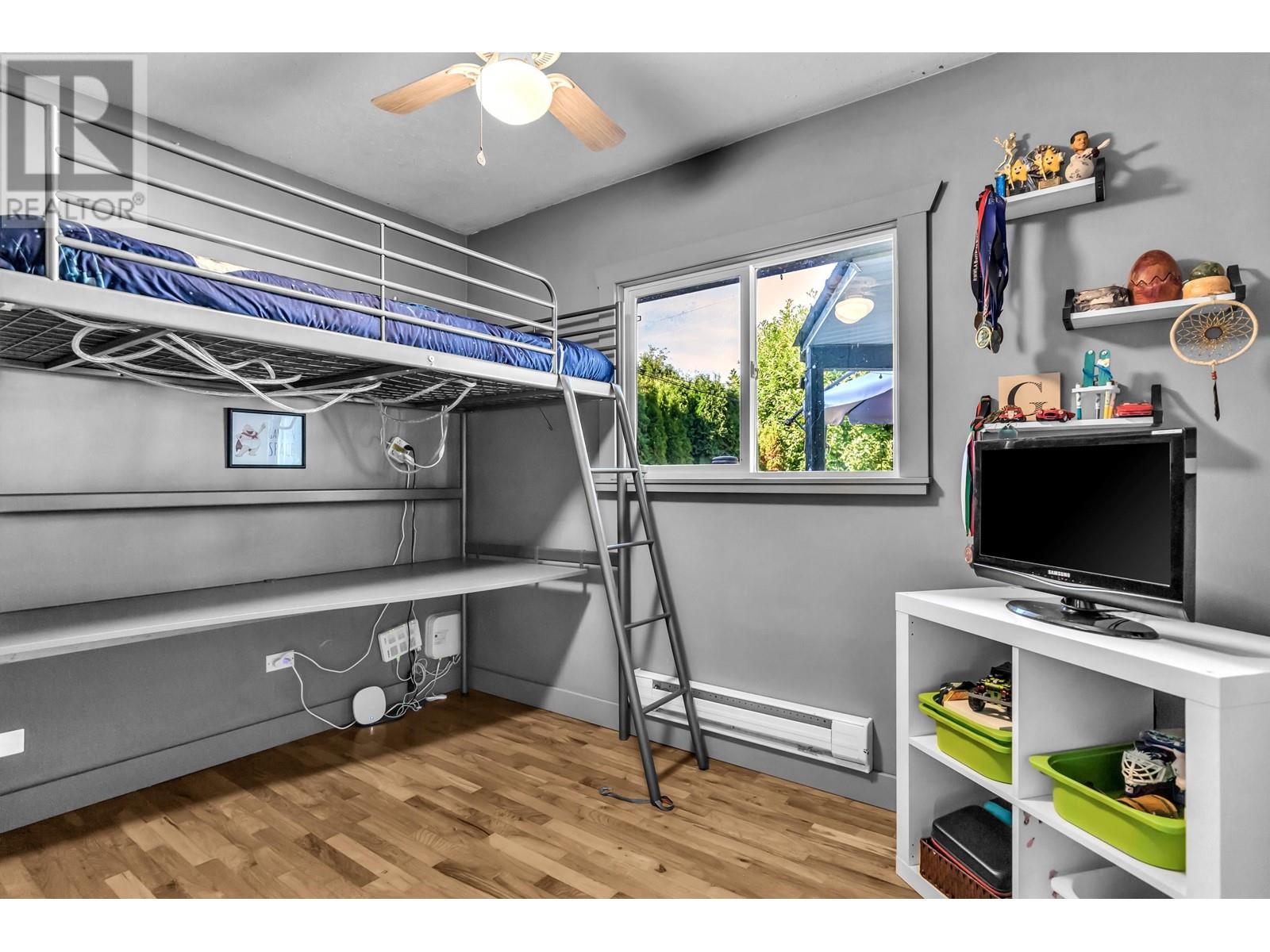 22001 Cliff Avenue, Maple Ridge, British Columbia  V2X 2L3 - Photo 14 - R2823148