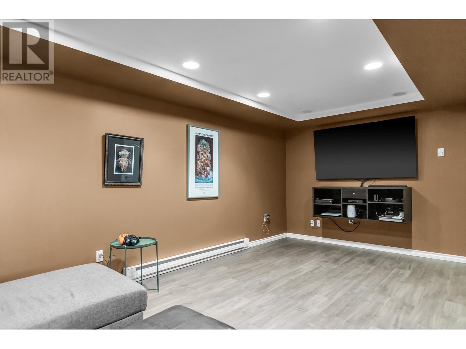 22001 Cliff Avenue, Maple Ridge, British Columbia  V2X 2L3 - Photo 17 - R2823148