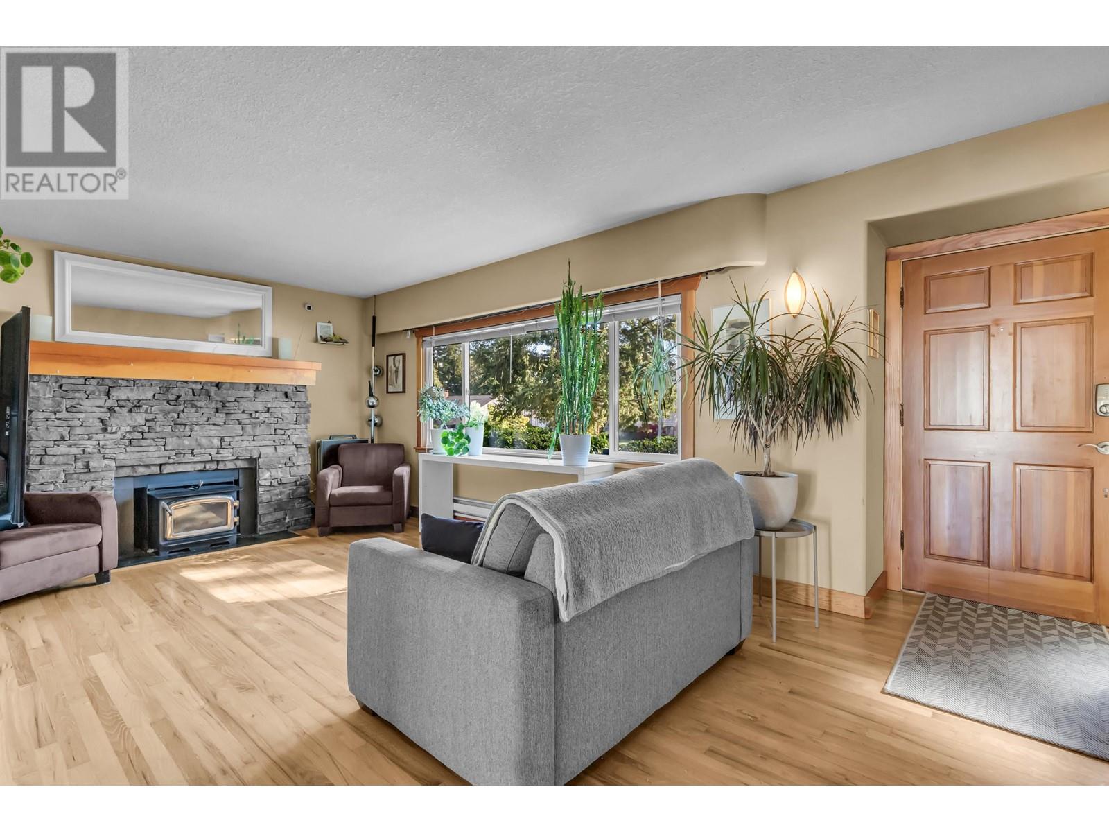 22001 Cliff Avenue, Maple Ridge, British Columbia  V2X 2L3 - Photo 6 - R2823148