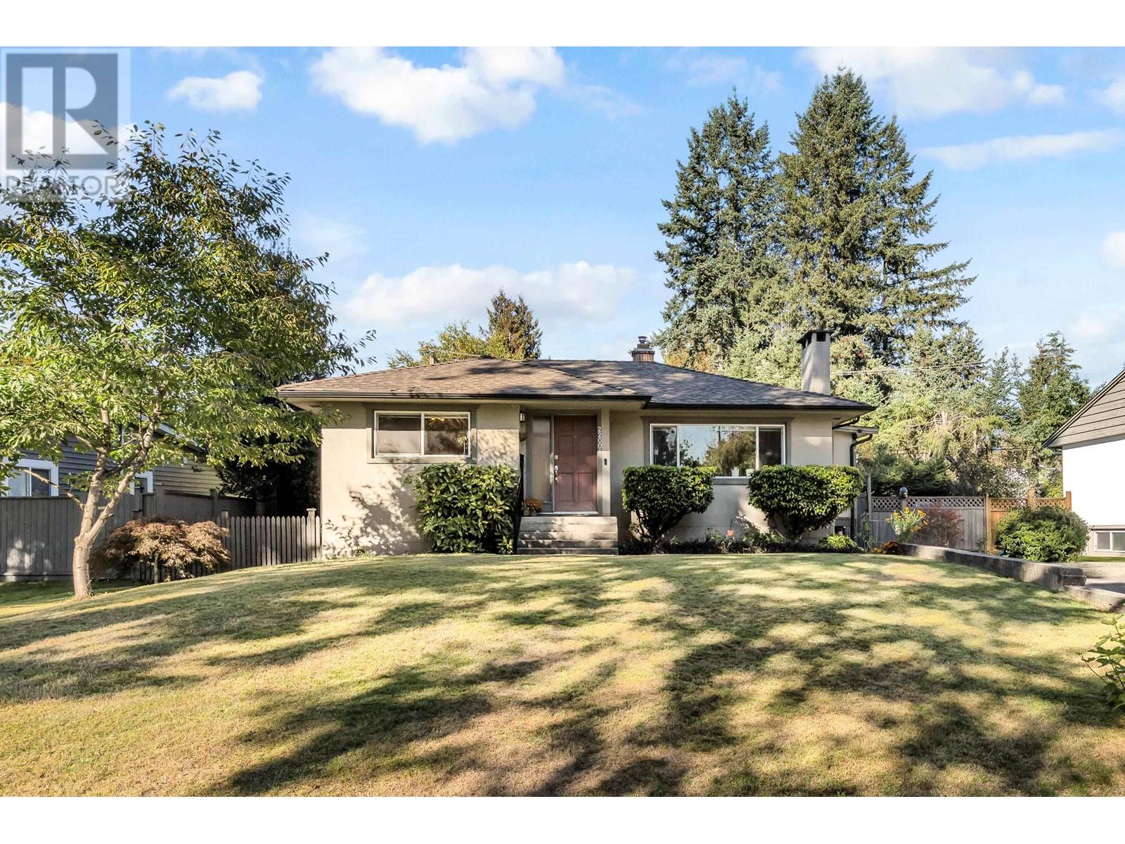 22001 Cliff Avenue, Maple Ridge, British Columbia  V2X 2L3 - Photo 1 - R2823148