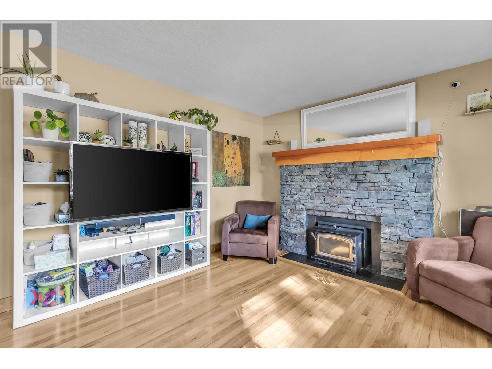 22001 Cliff Avenue, Maple Ridge, British Columbia  V2X 2L3 - Photo 4 - R2823148