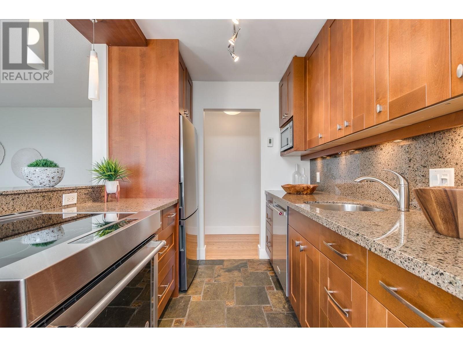 101 2246 Bellevue Avenue, West Vancouver, British Columbia  V7V 1C6 - Photo 10 - R2823400