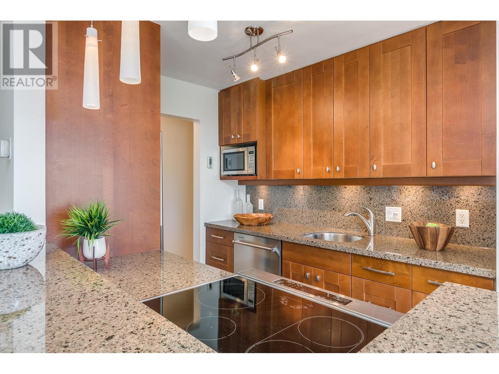 101 2246 Bellevue Avenue, West Vancouver, British Columbia  V7V 1C6 - Photo 11 - R2823400