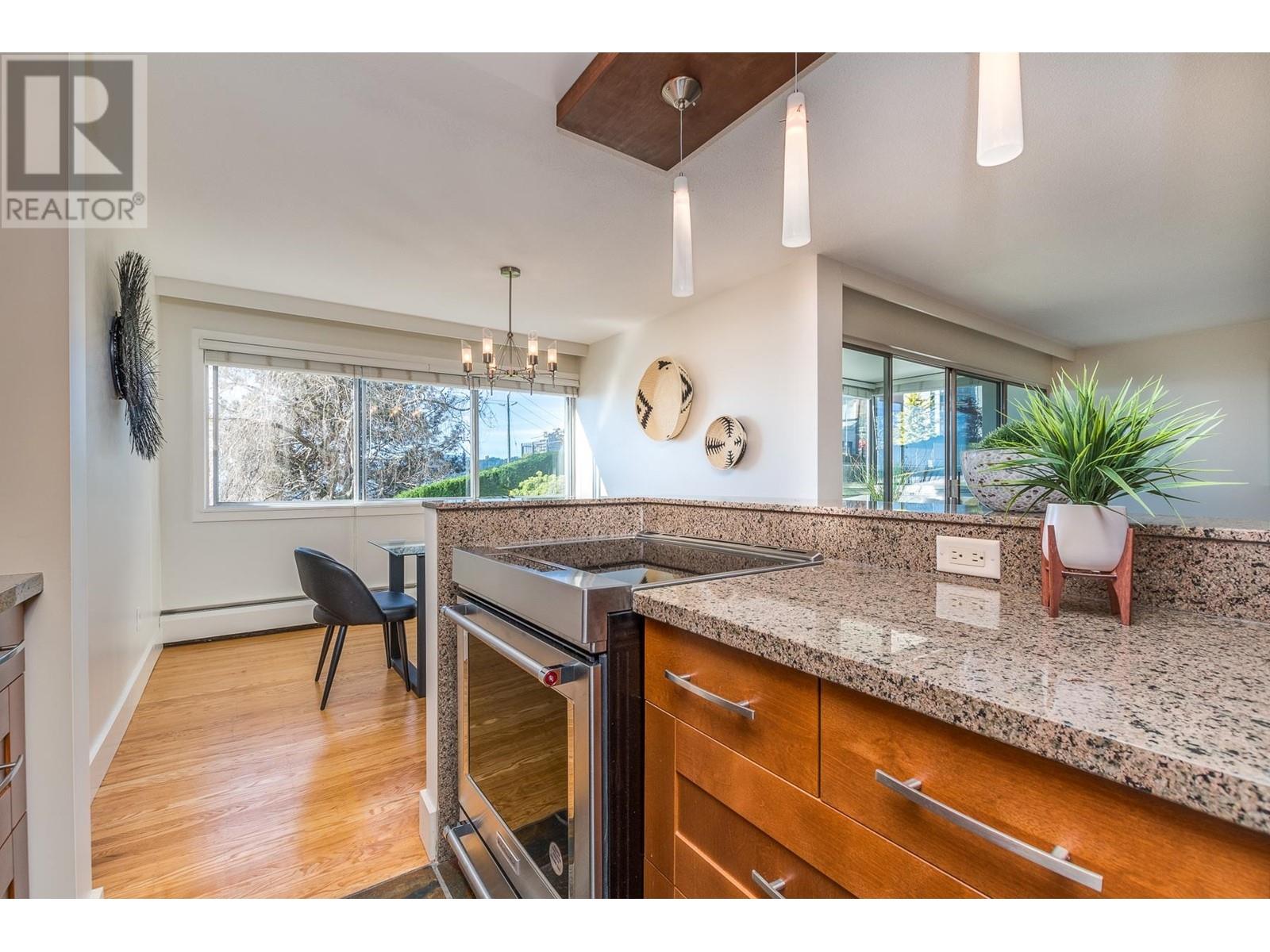 101 2246 Bellevue Avenue, West Vancouver, British Columbia  V7V 1C6 - Photo 9 - R2823400