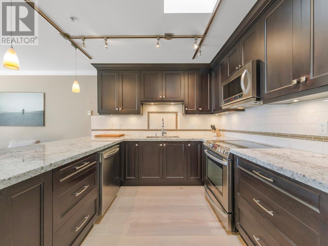 Ph9 5629 Dunbar Street, Vancouver, British Columbia  V6N 1W5 - Photo 2 - R2823406
