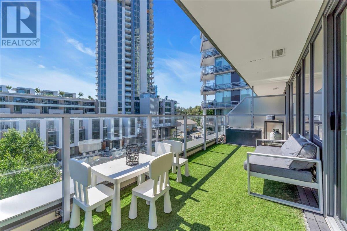 405 680 SEYLYNN CRESCENT, north vancouver, British Columbia