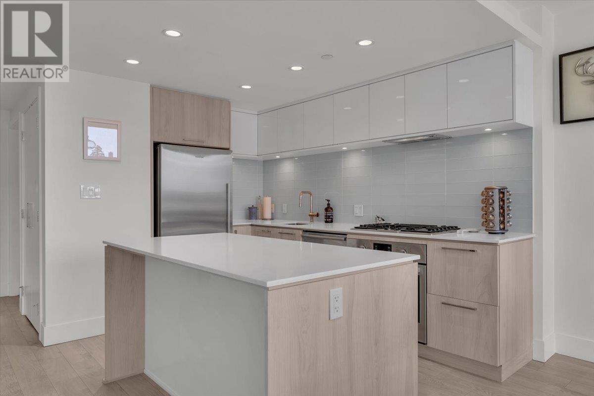 405 680 Seylynn Crescent, North Vancouver, British Columbia  V7J 2L6 - Photo 4 - R2823429