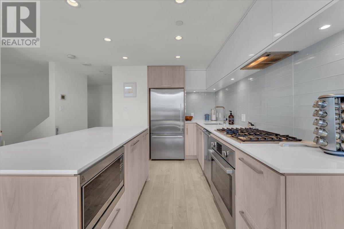 405 680 Seylynn Crescent, North Vancouver, British Columbia  V7J 2L6 - Photo 5 - R2823429