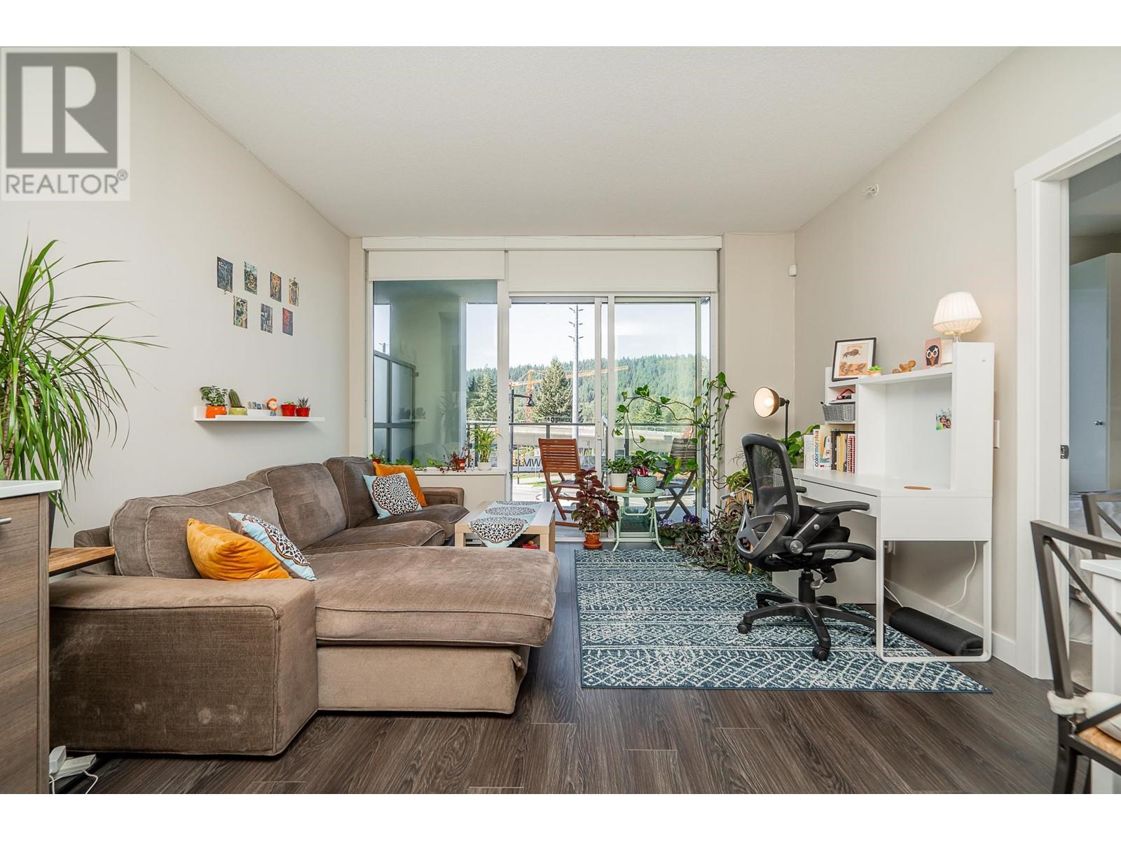 201 602 Como Lake Avenue, Coquitlam, British Columbia  V3J 0G2 - Photo 2 - R2823455