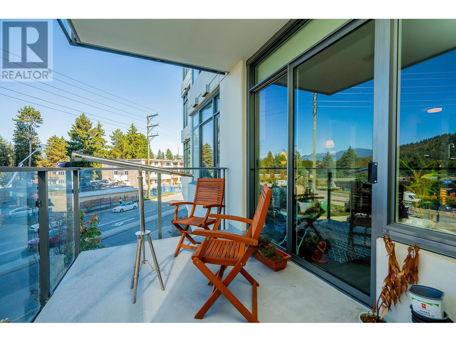 201 602 Como Lake Avenue, Coquitlam, British Columbia  V3J 0G2 - Photo 4 - R2823455