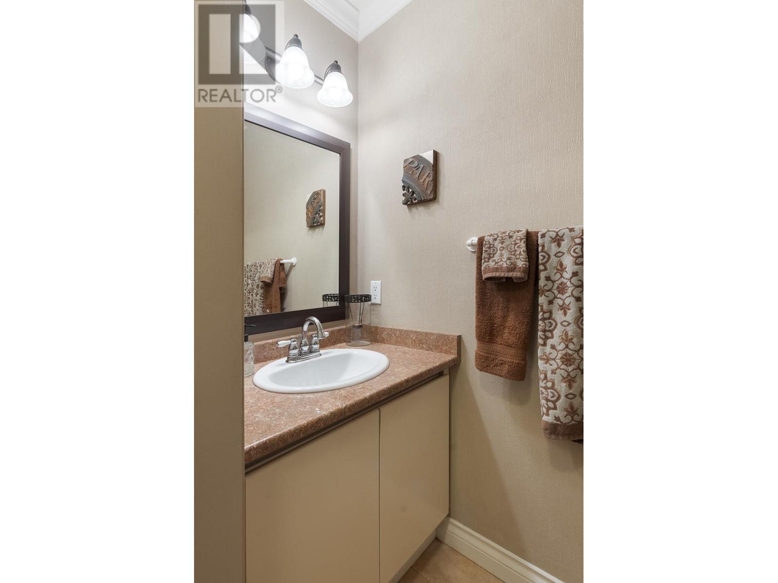 5 888 W 16th Street, North Vancouver, British Columbia  V7P 1R3 - Photo 11 - R2823474