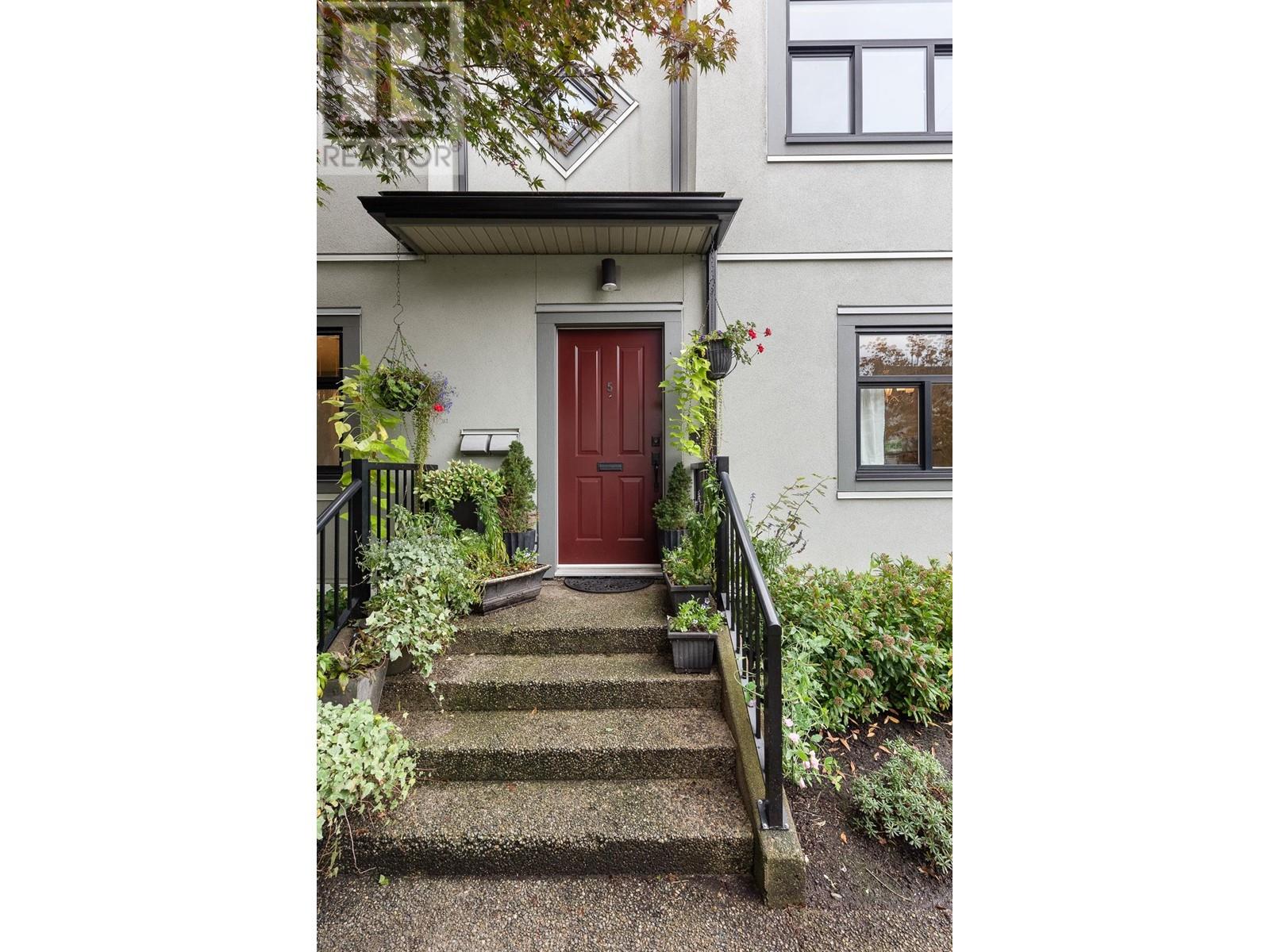 5 888 W 16th Street, North Vancouver, British Columbia  V7P 1R3 - Photo 22 - R2823474