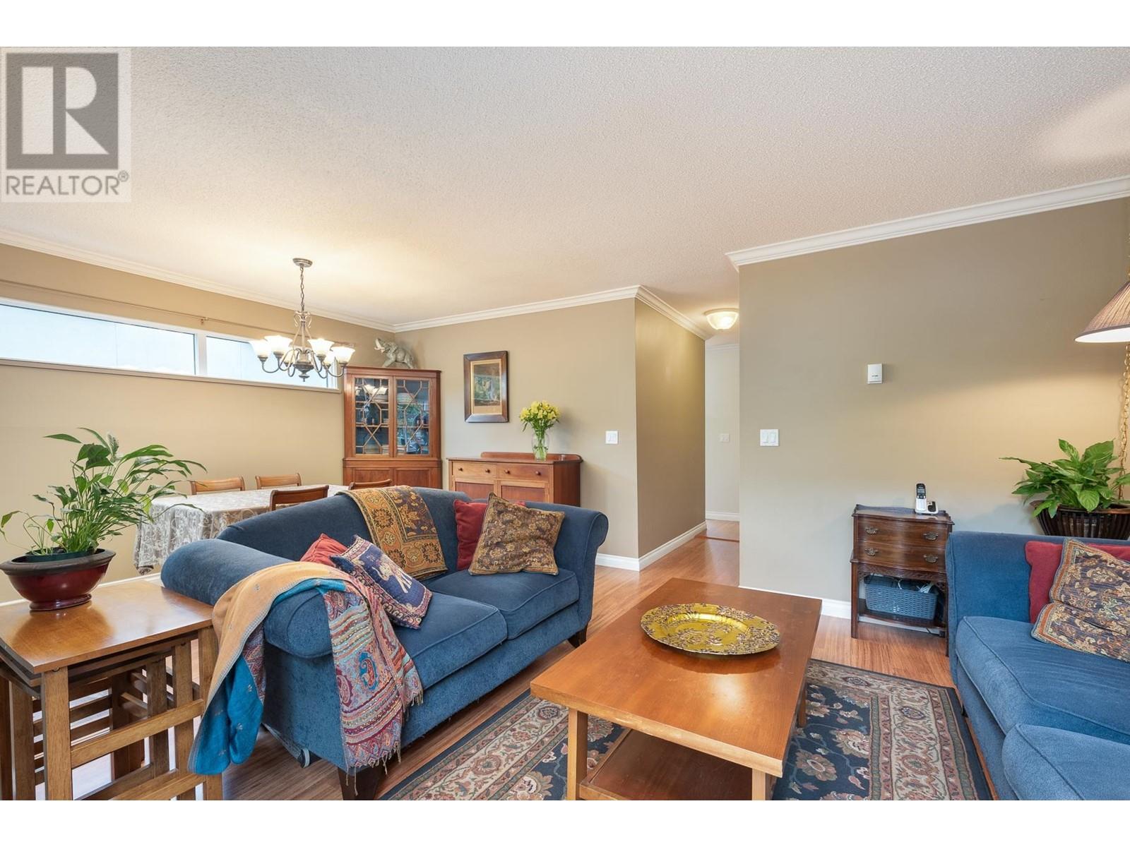 5 888 W 16th Street, North Vancouver, British Columbia  V7P 1R3 - Photo 6 - R2823474