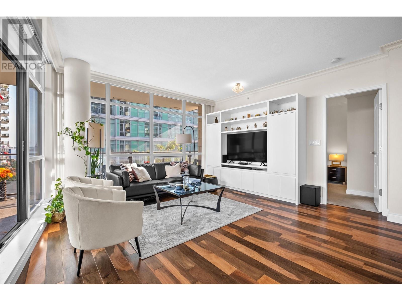 302 172 Victory Ship Way, North Vancouver, British Columbia  V7L 0B5 - Photo 4 - R2823484