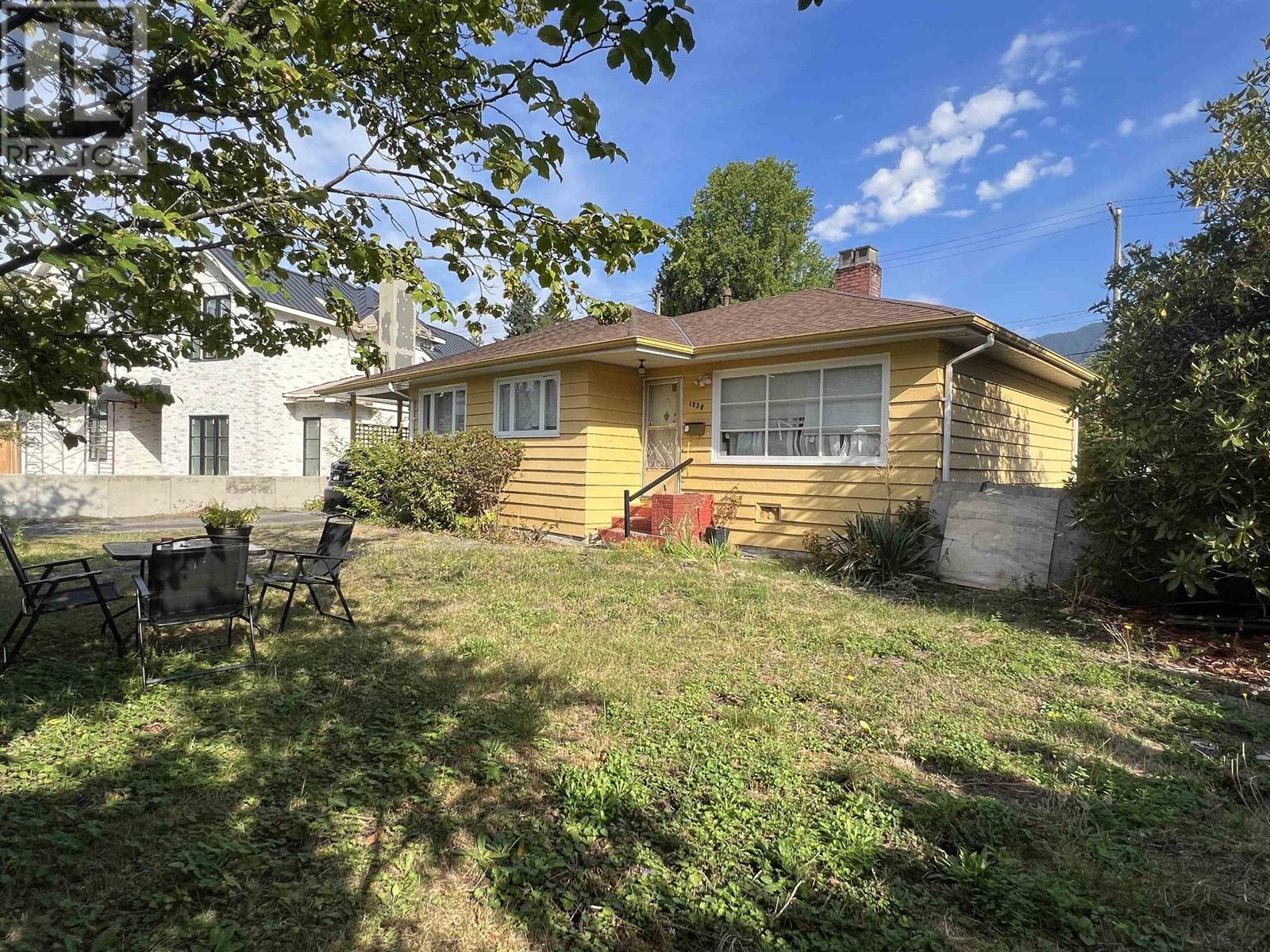 1030 Belmont Avenue, North Vancouver, British Columbia  V7R 1K2 - Photo 3 - R2823456