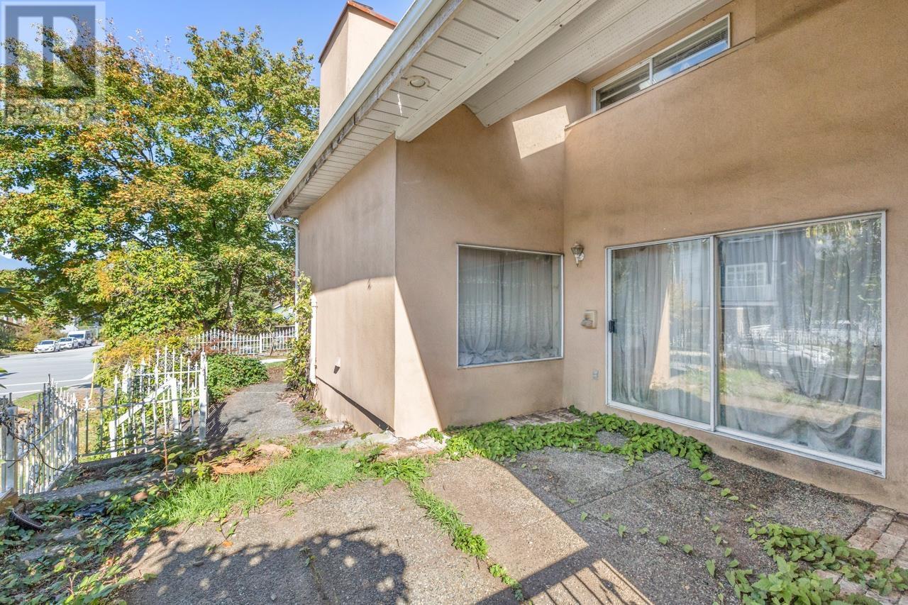 84 Douglas Street, Port Moody, British Columbia  V3H 4E3 - Photo 13 - C8054832