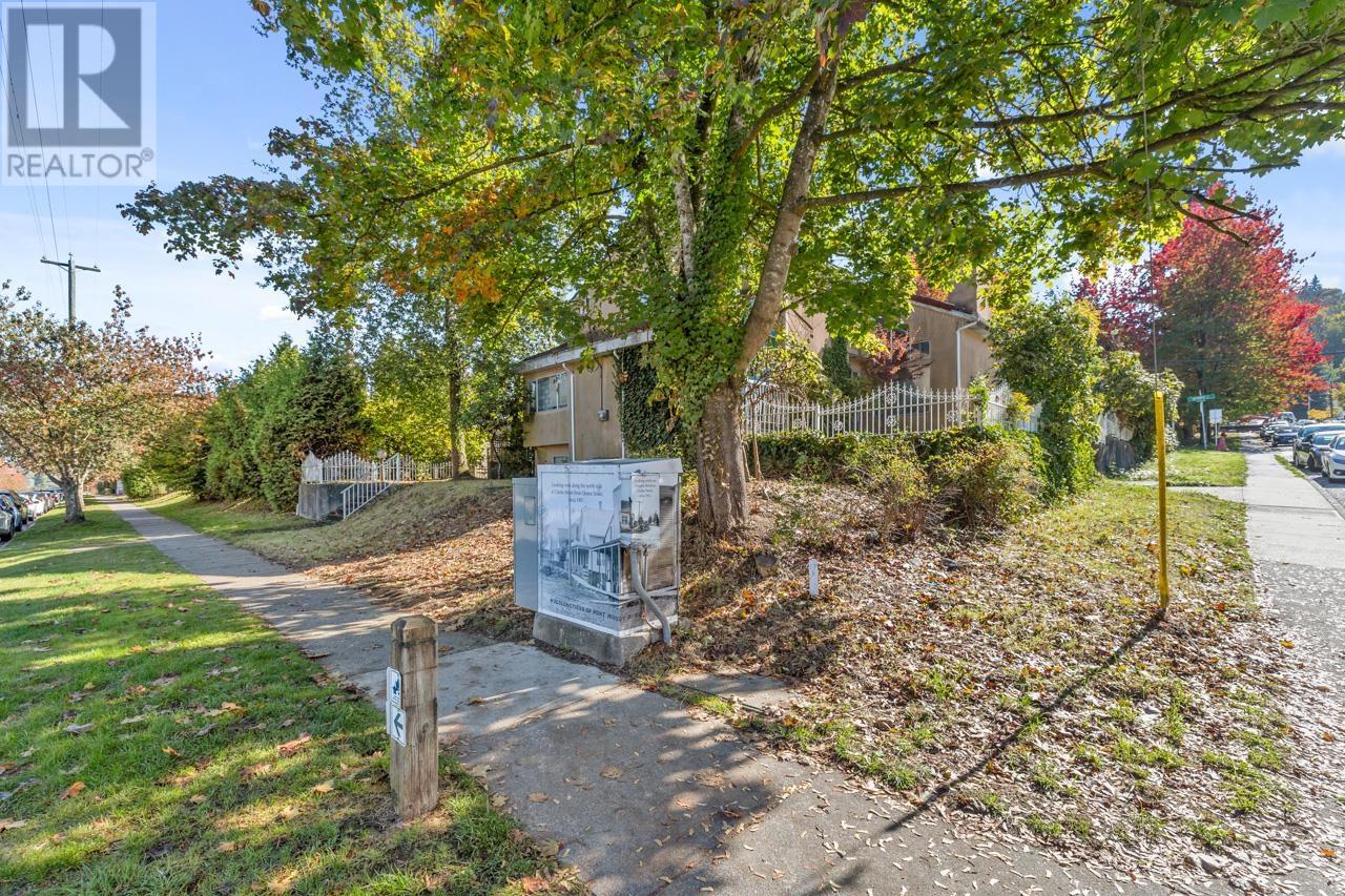 84 Douglas Street, Port Moody, British Columbia  V3H 4E3 - Photo 7 - C8054832
