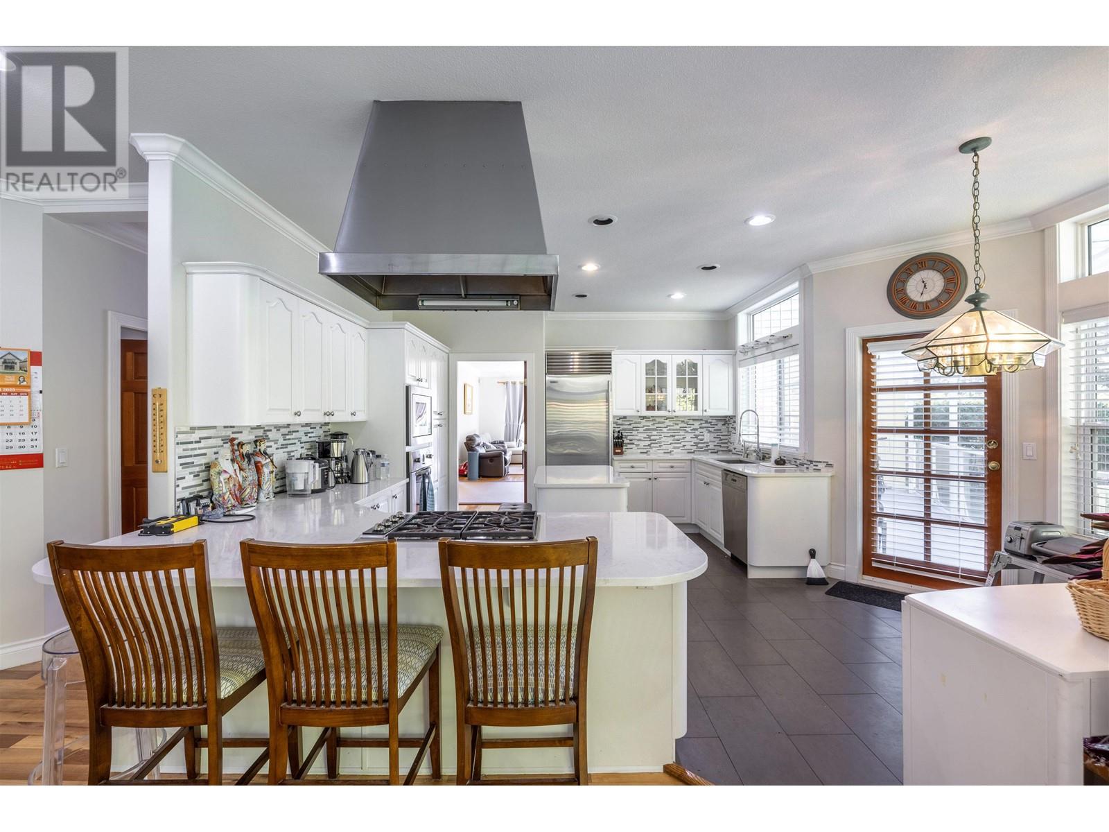 4683 Marine Drive, Burnaby, British Columbia  V5J 3G4 - Photo 12 - R2823454