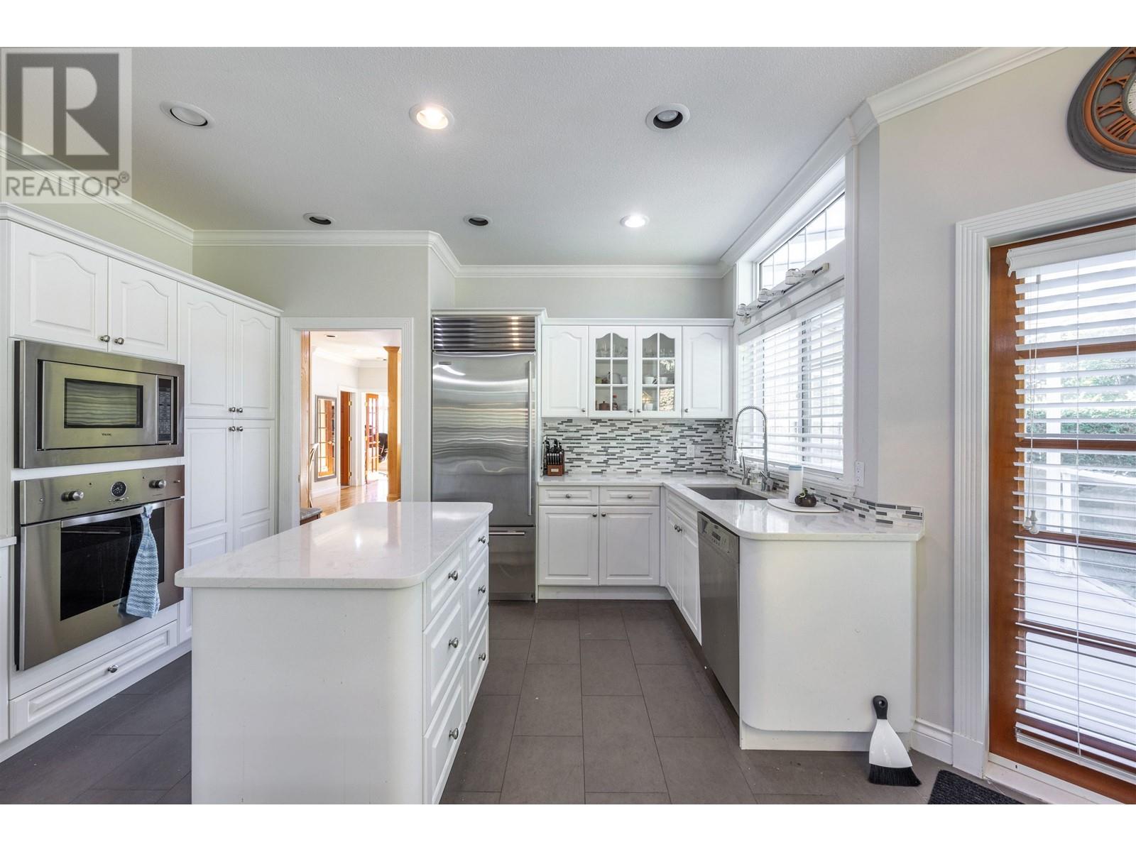 4683 Marine Drive, Burnaby, British Columbia  V5J 3G4 - Photo 11 - R2823454