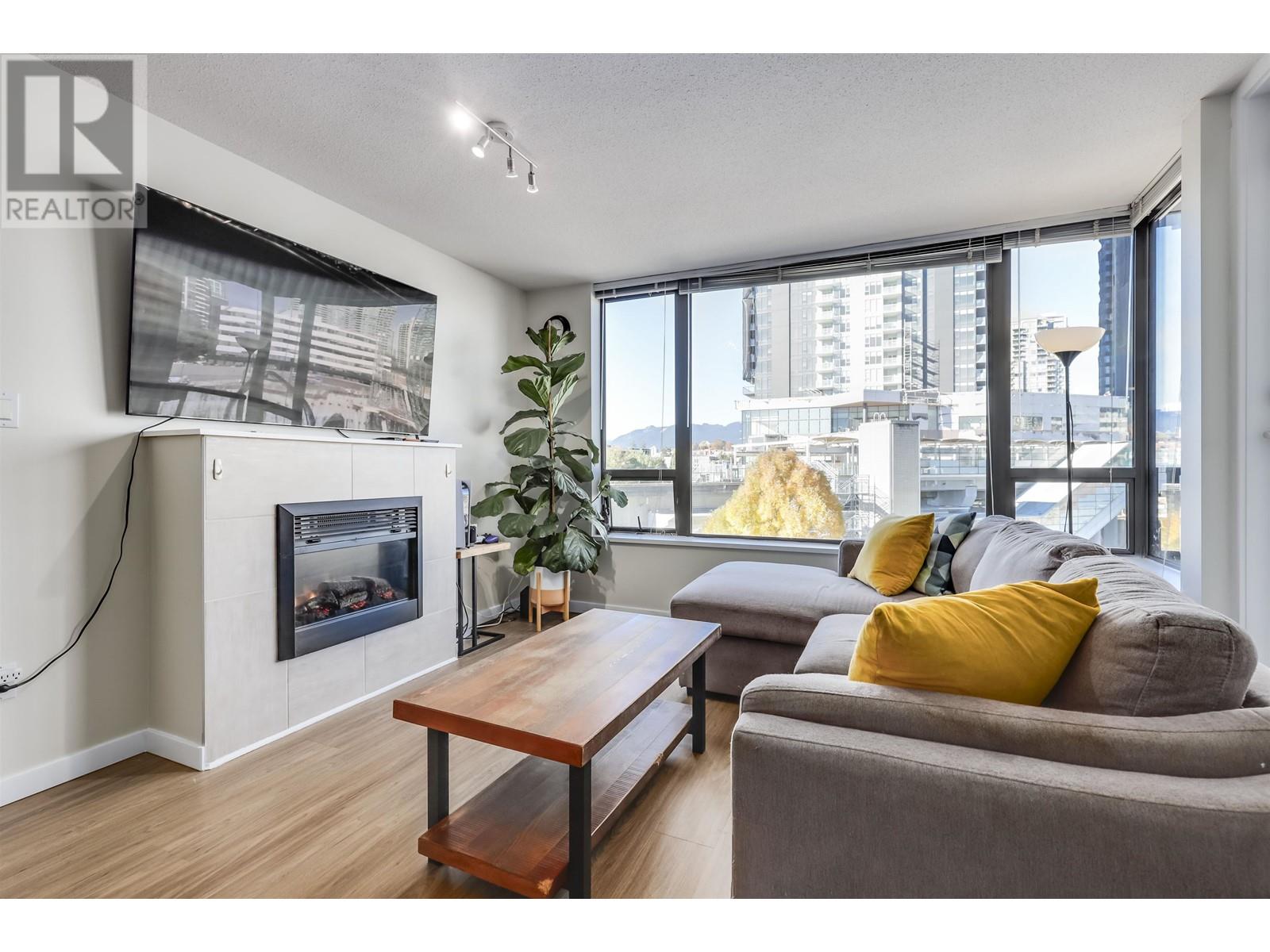 503 4118 Dawson Street, Burnaby, British Columbia  V5C 0A3 - Photo 2 - R2823508