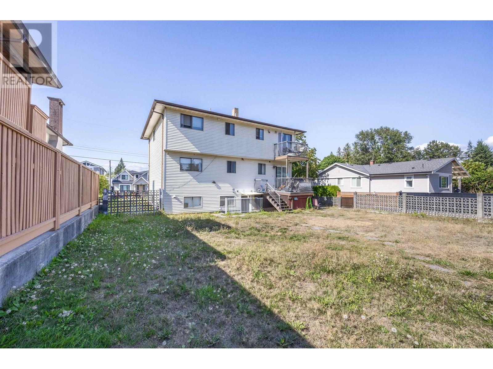 8272 17th Avenue, Burnaby, British Columbia  V3N 1M8 - Photo 5 - R2823506