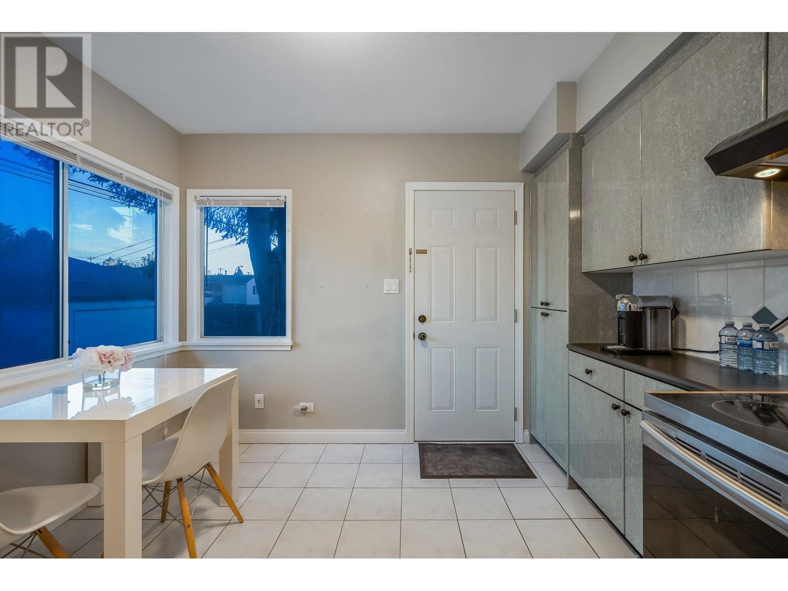 3682 E 27 Avenue, Vancouver, British Columbia  V5R 1R2 - Photo 9 - R2823525
