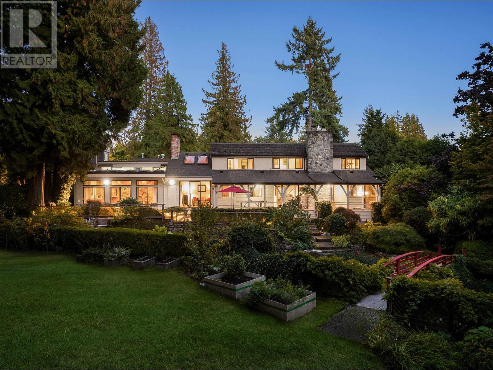 955 Sinclair Street, West Vancouver, British Columbia  V7V 3W1 - Photo 1 - R2821874