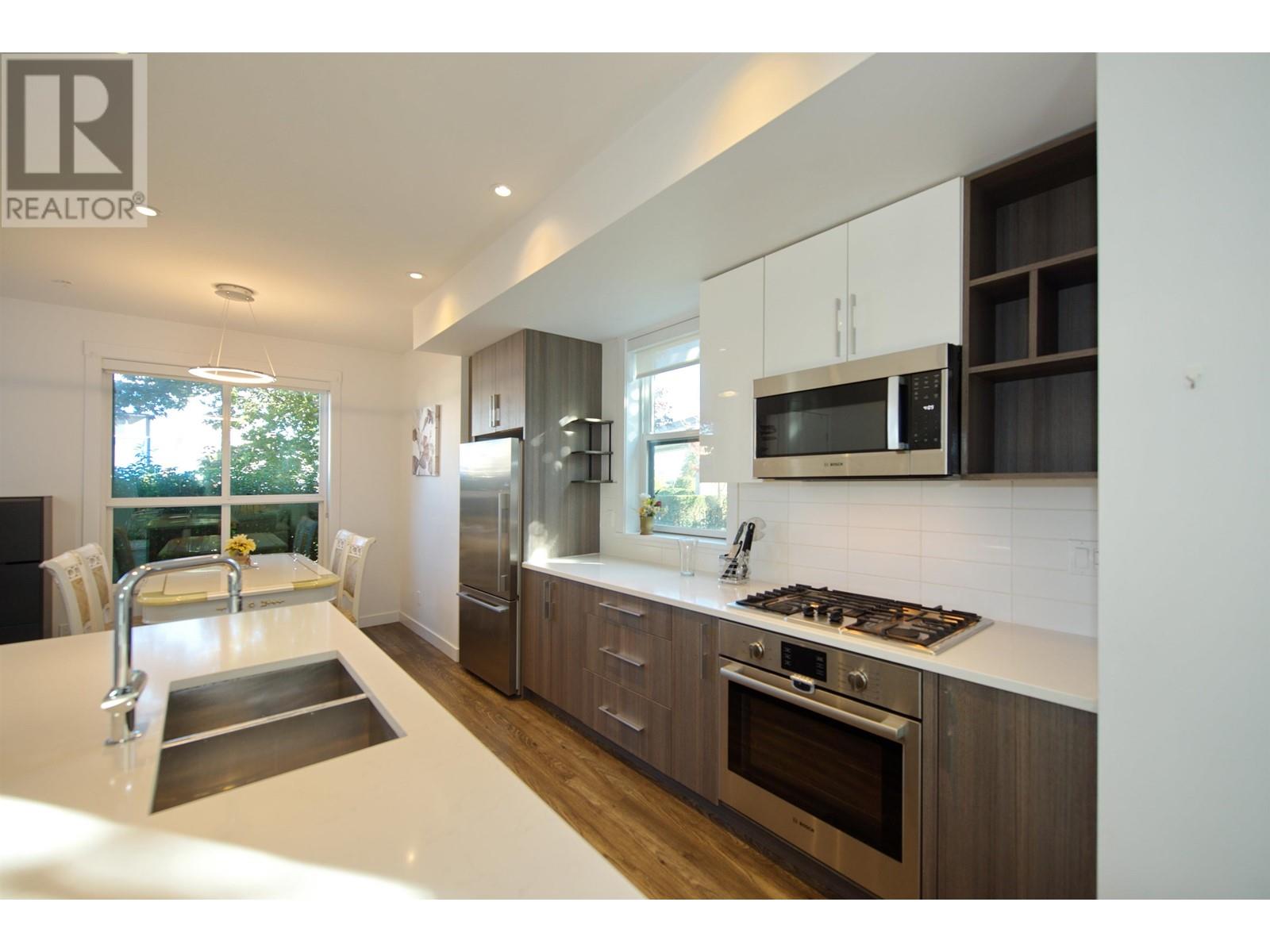 1 7039 Macpherson Avenue, Burnaby, British Columbia  V5J 4N4 - Photo 16 - R2823086