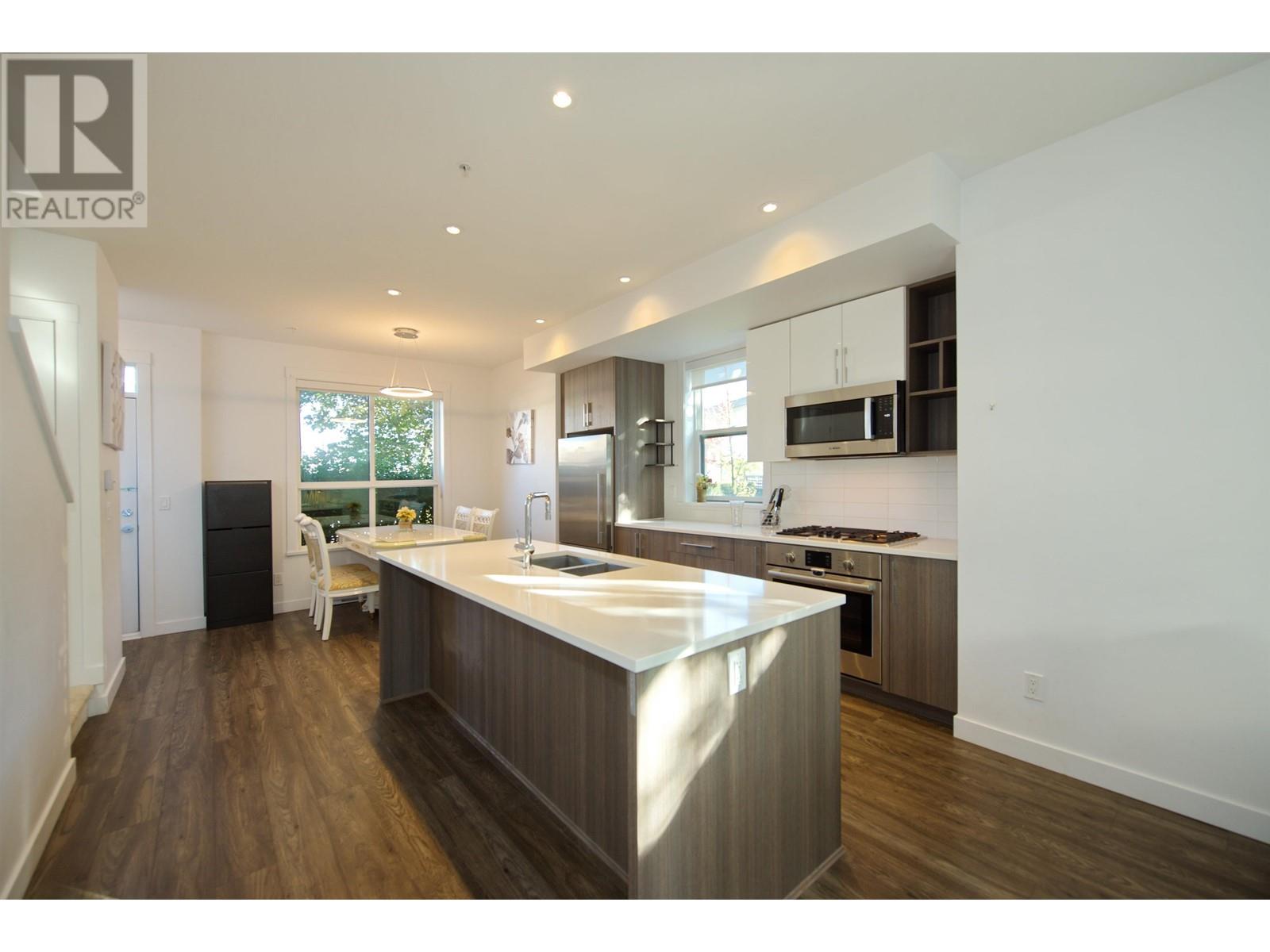 1 7039 Macpherson Avenue, Burnaby, British Columbia  V5J 4N4 - Photo 15 - R2823086