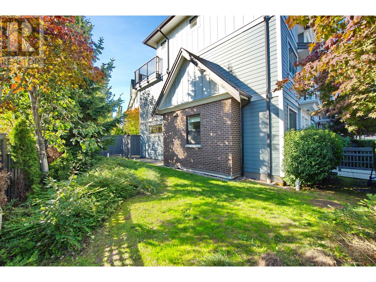 1 7039 Macpherson Avenue, Burnaby, British Columbia  V5J 4N4 - Photo 5 - R2823086