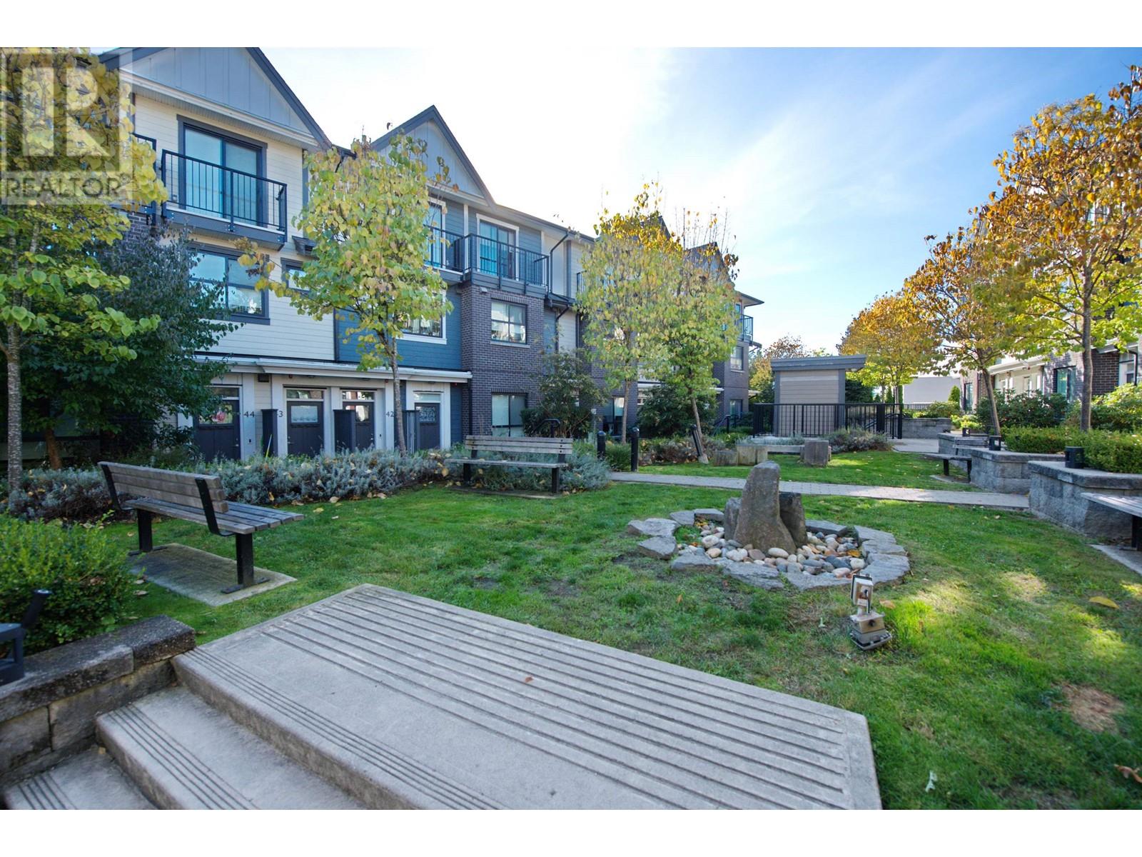 1 7039 Macpherson Avenue, Burnaby, British Columbia  V5J 4N4 - Photo 37 - R2823086