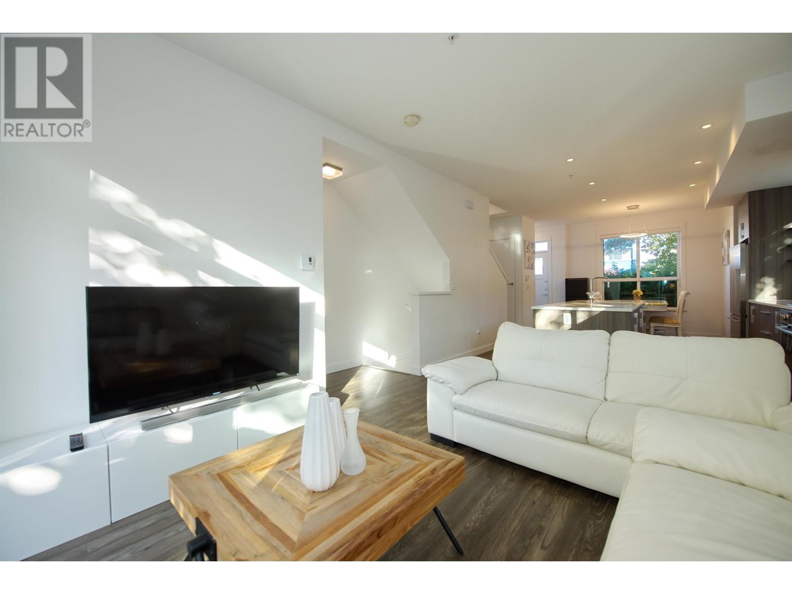 1 7039 Macpherson Avenue, Burnaby, British Columbia  V5J 4N4 - Photo 19 - R2823086