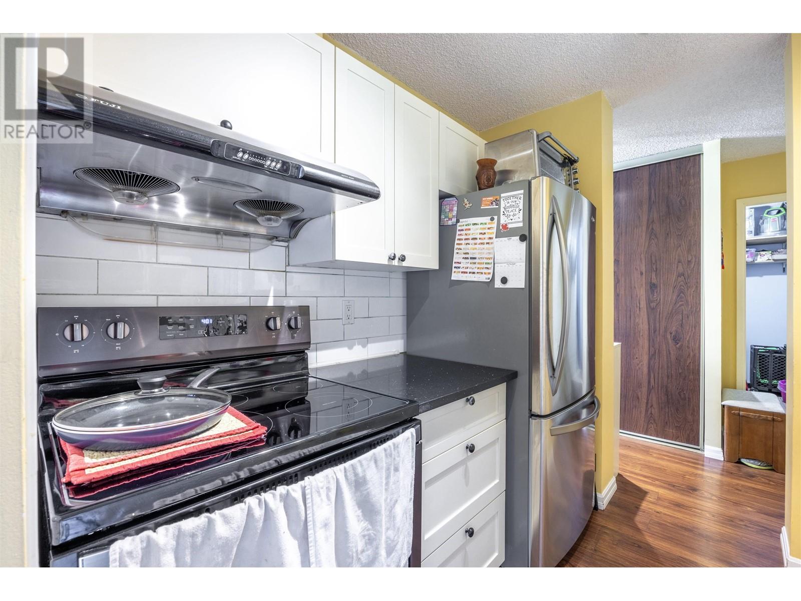 1406 4105 Maywood Street, Burnaby, British Columbia  V5H 4A3 - Photo 13 - R2823487