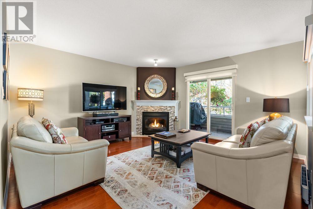 16 828 W 16 Street, North Vancouver, British Columbia  V7P 1K4 - Photo 3 - R2823530