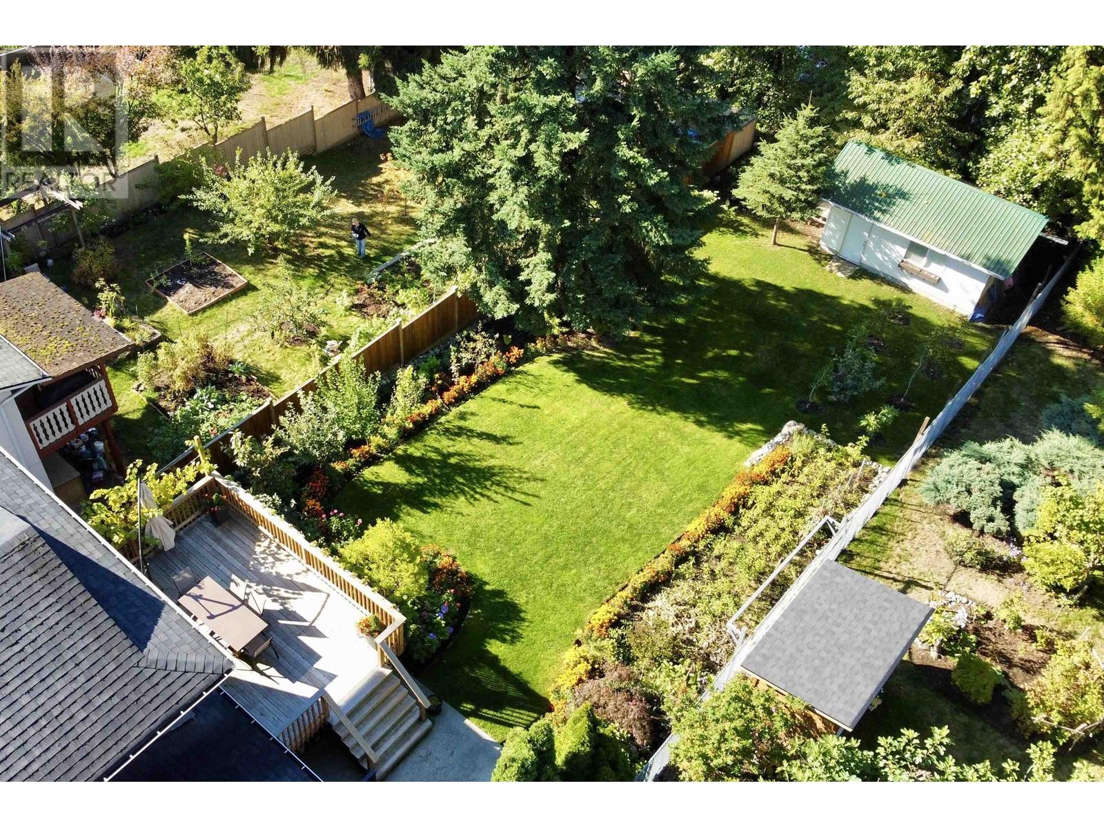 134 Croteau Court, Coquitlam, British Columbia  V3K 6E2 - Photo 3 - R2822221