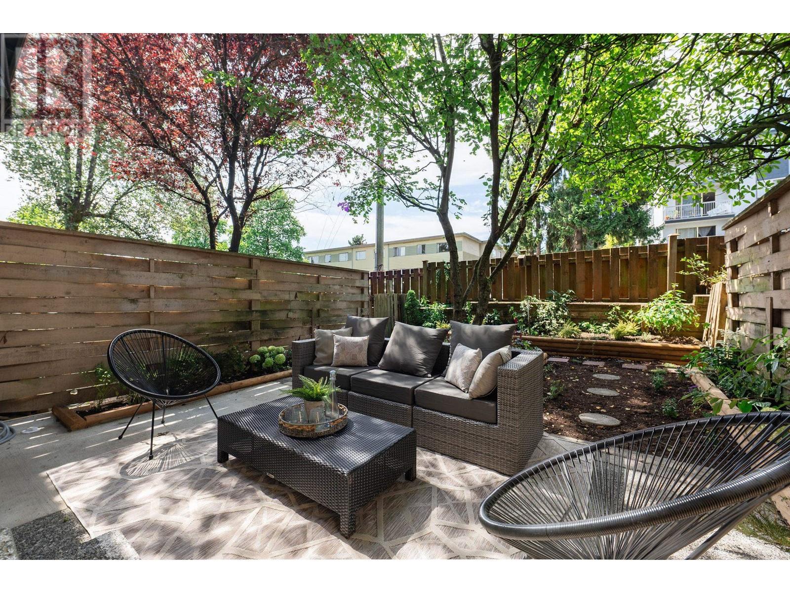 7454 13th Avenue, Burnaby, British Columbia  V3N 4K4 - Photo 1 - R2823555